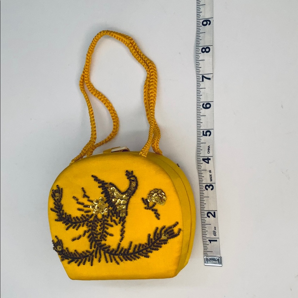 Vintage Yellow Gold Silk Clutch Purse - Picture 11 of 12